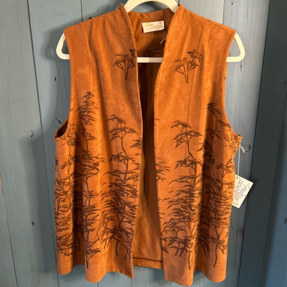 New Lilies of the Field by Sandra Burnt Orange Patterned Women's Vest | Size L